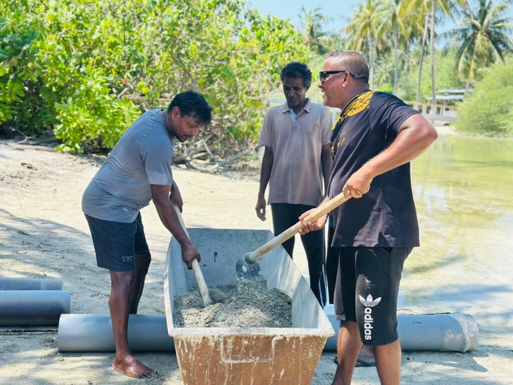 ކޯރުގެ އުނދޯލި އަލުން ޖެހުމުގެ މަސައްކަތުގެ ތެރެއިން 12