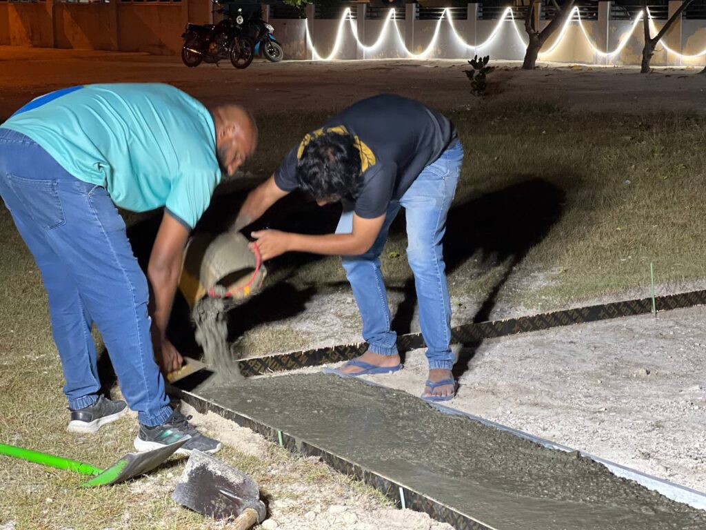 ކުޑަކުދިންގެ ޕާރކް އެޅުމުގެ މަސައްކަތުގެ ތެރެއިން 11