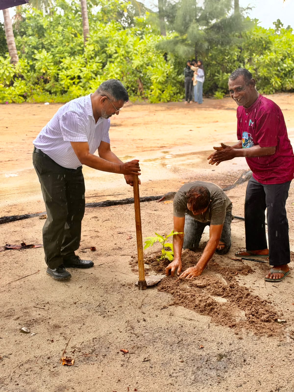 ދަނޑުވެރިންގެ ދުވަހާއި ގުޅިގެން ބޭއްވި ގަސްއިންދުމުގެ ޚަރަކާތް 2026 3